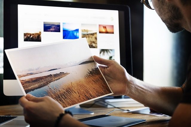 写真販売の副業は稼げる?始め方や収入、おすすめの販売サイトをご紹介します。